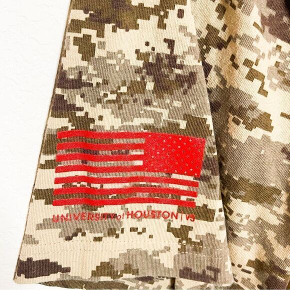 University of Houston Men's COOGS Veteran Services Camo T-Shirt Size XL - Picture 2 of 5